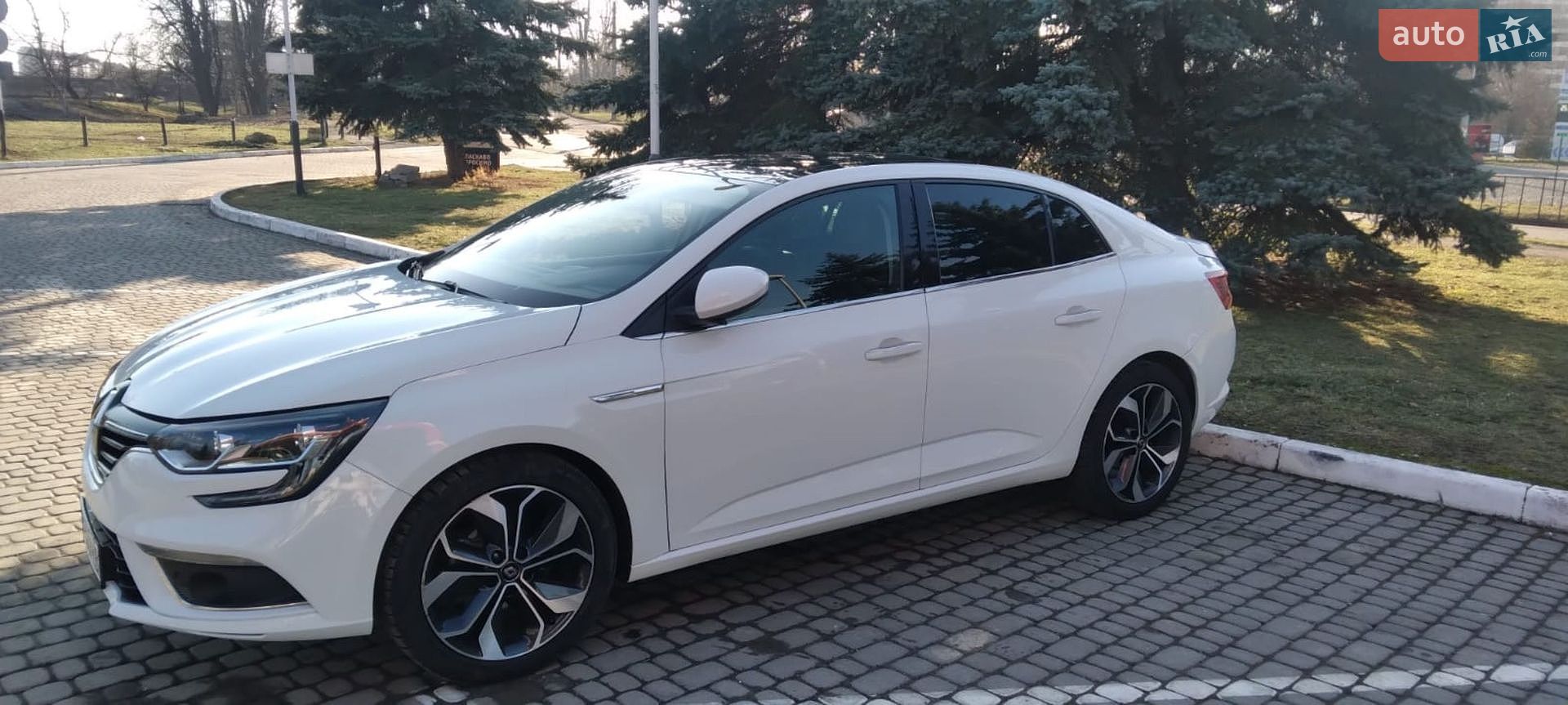 Renault Megane 2019 VIN VF1RFB002K0052071 фото оголошення 13 з 25