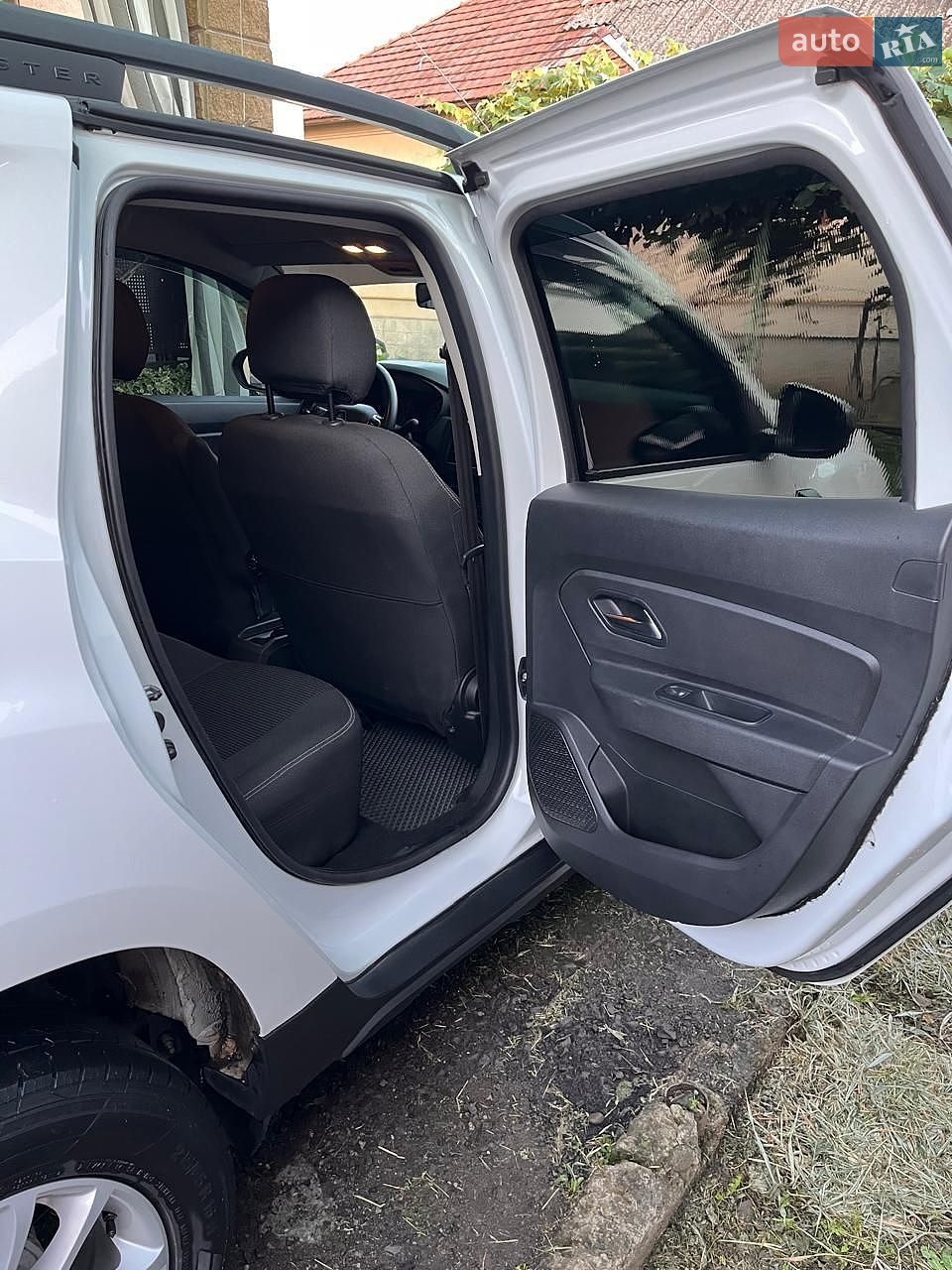 Renault Duster 2019 VIN VF1HJD20562474171 фото оголошення 2 з 11