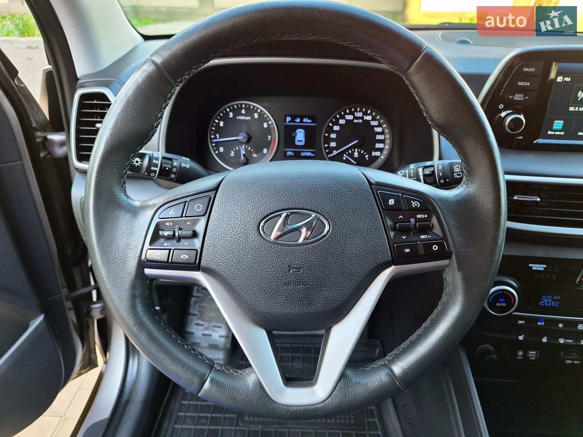 Hyundai Tucson 2019 VIN TMAJ3813BKJ869275 фото оголошення 33 з 71