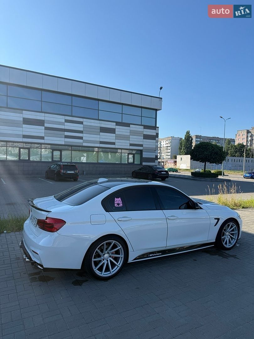 BMW 3 Series 2015 VIN WBA8E3C57GK501525 фото оголошення 20 з 36