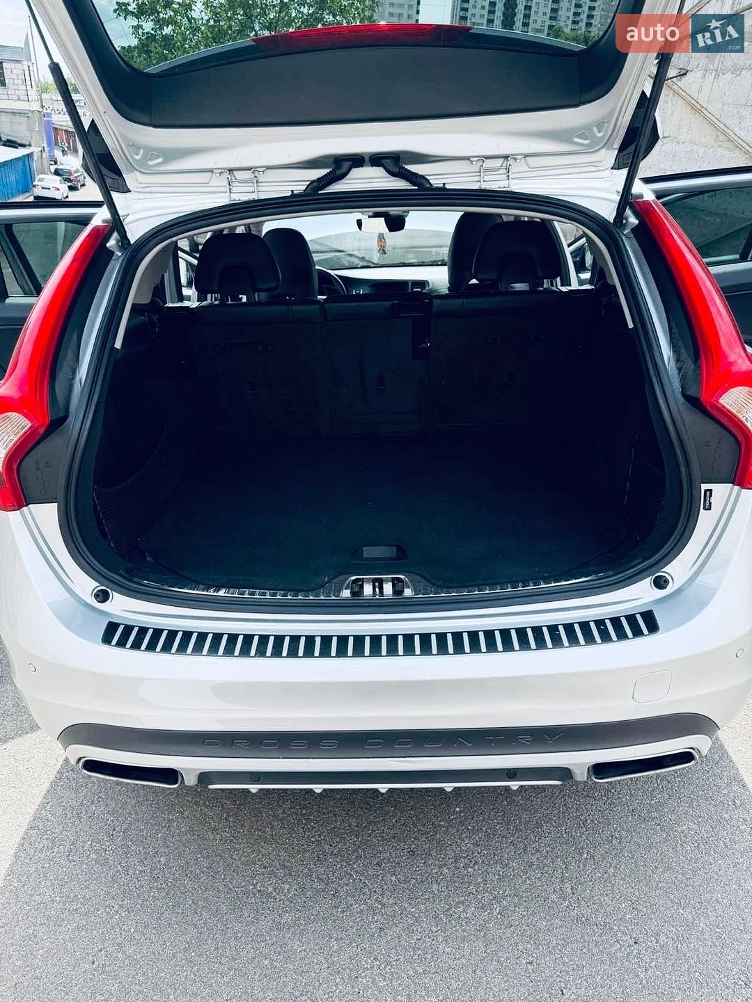 Volvo V60 Cross Country 2015 VIN YV4612HK9G1010939 фото оголошення 5 з 12
