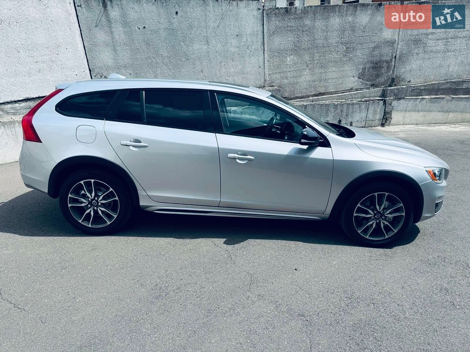 Volvo V60 Cross Country 2015 VIN YV4612HK9G1010939 фото оголошення 7 з 12