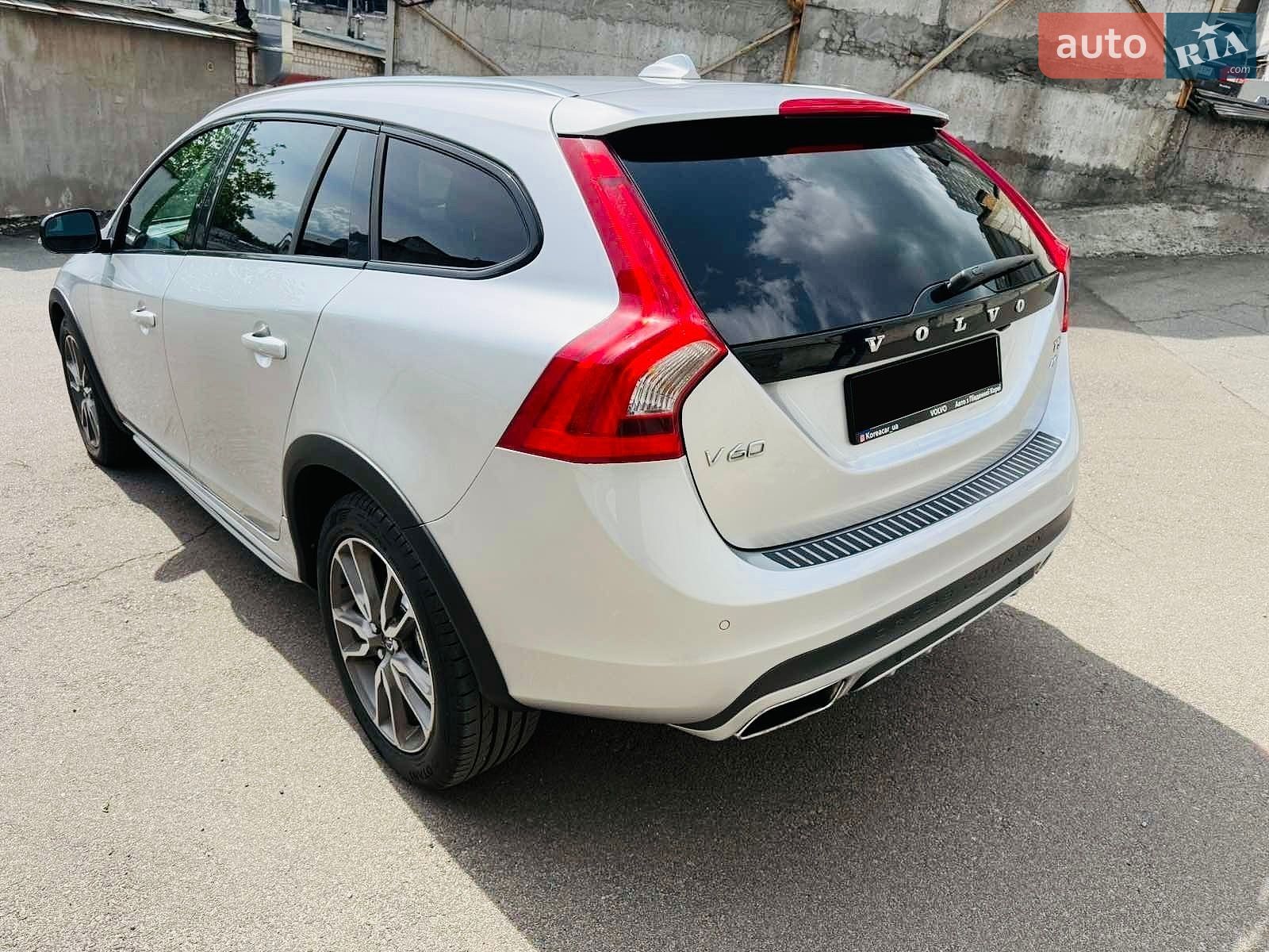 Volvo V60 Cross Country 2015 VIN YV4612HK9G1010939 фото оголошення 6 з 12