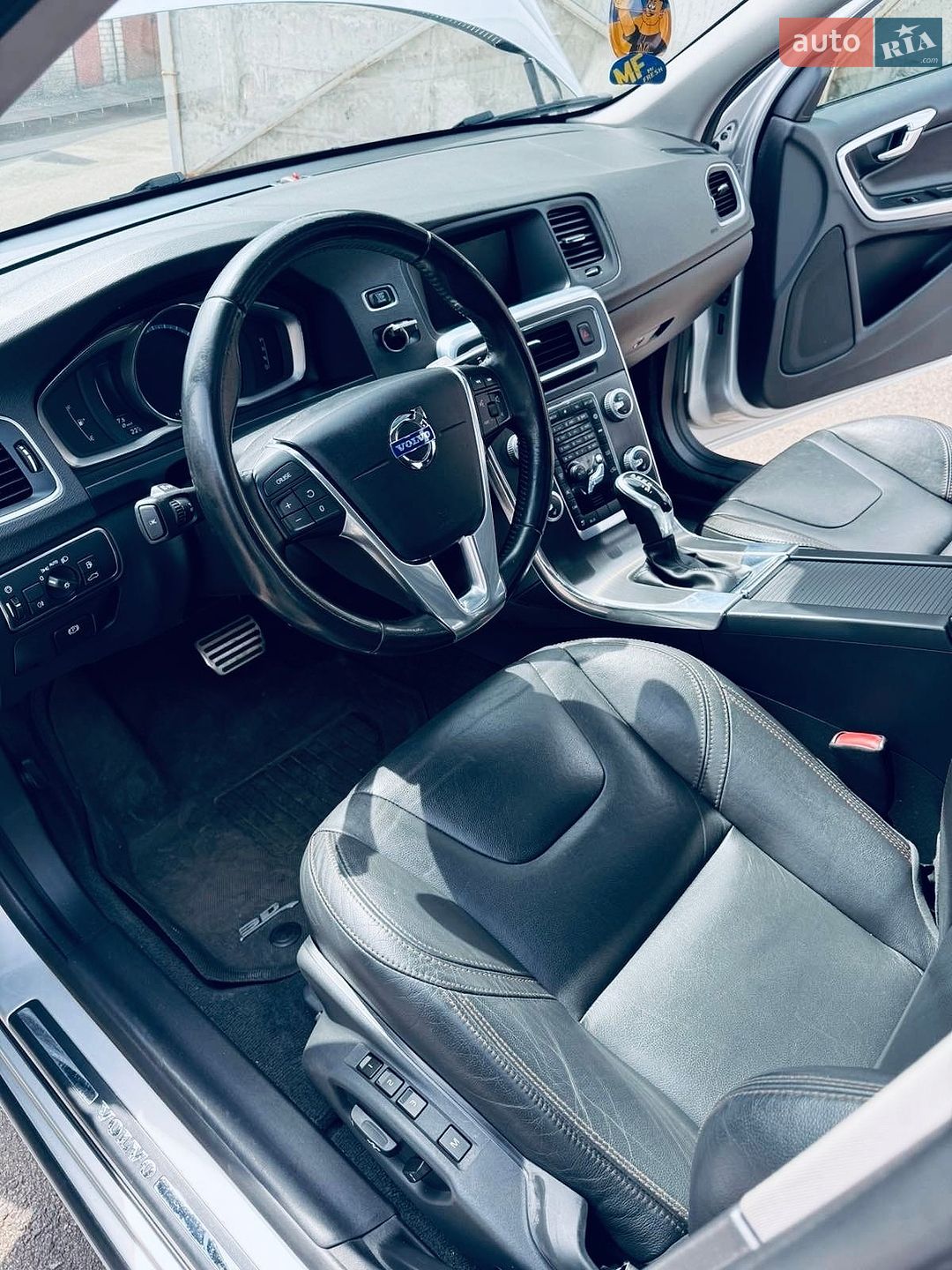 Volvo V60 Cross Country 2015 VIN YV4612HK9G1010939 фото оголошення 10 з 12