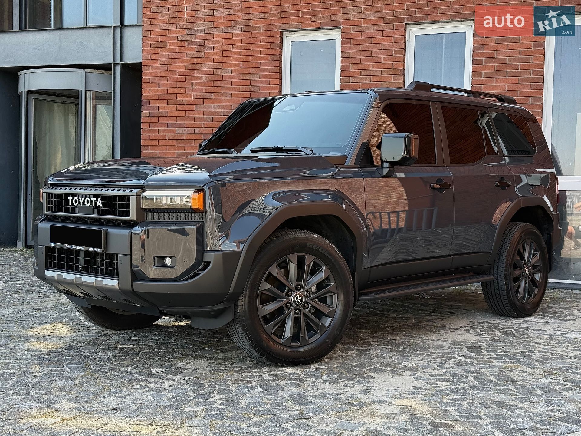 Toyota Land Cruiser Prado 2025 VIN JTEAR3AJ60K033099 фото оголошення 2 з 42
