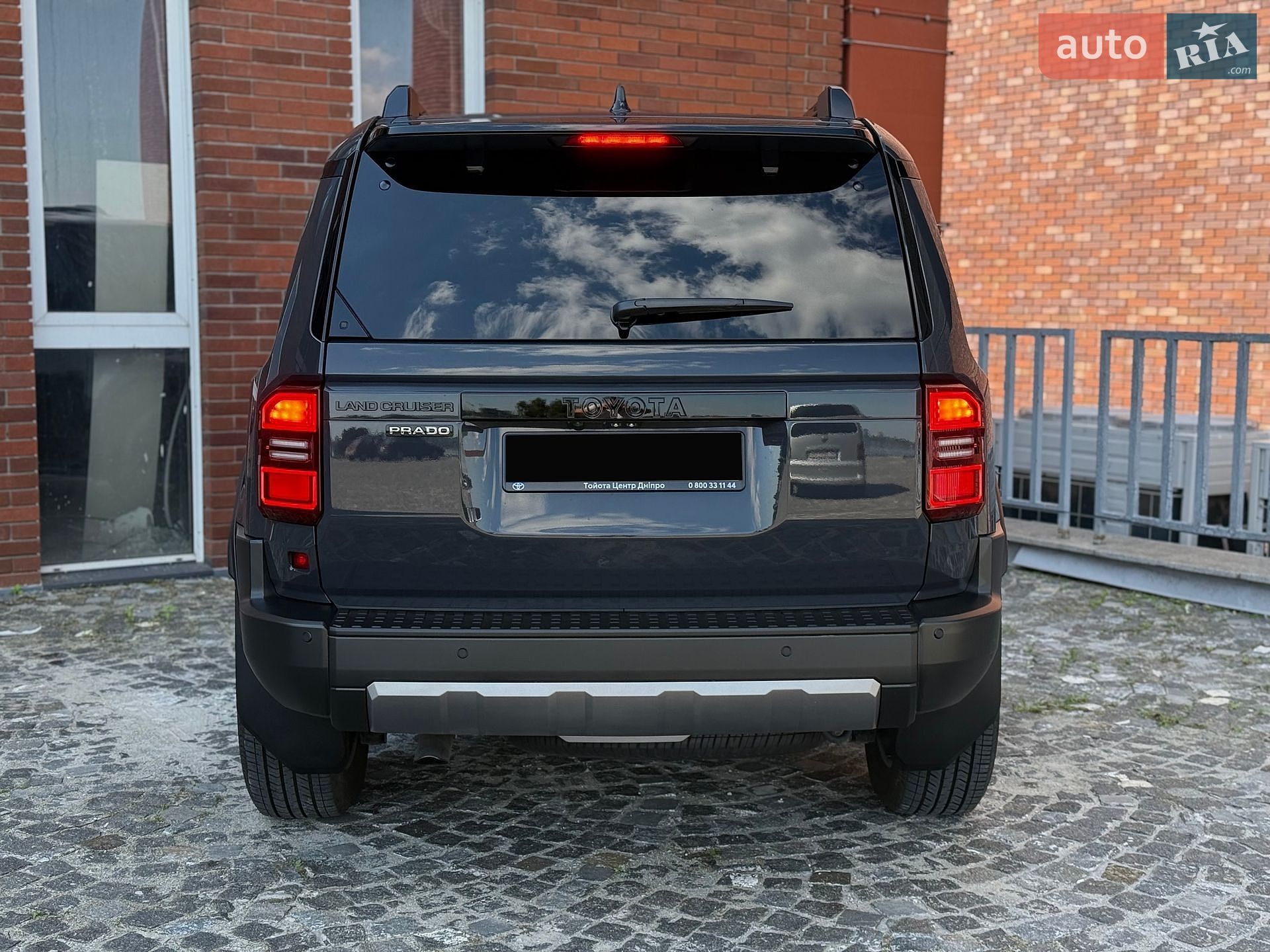 Toyota Land Cruiser Prado 2025 VIN JTEAR3AJ60K033099 фото оголошення 18 з 42