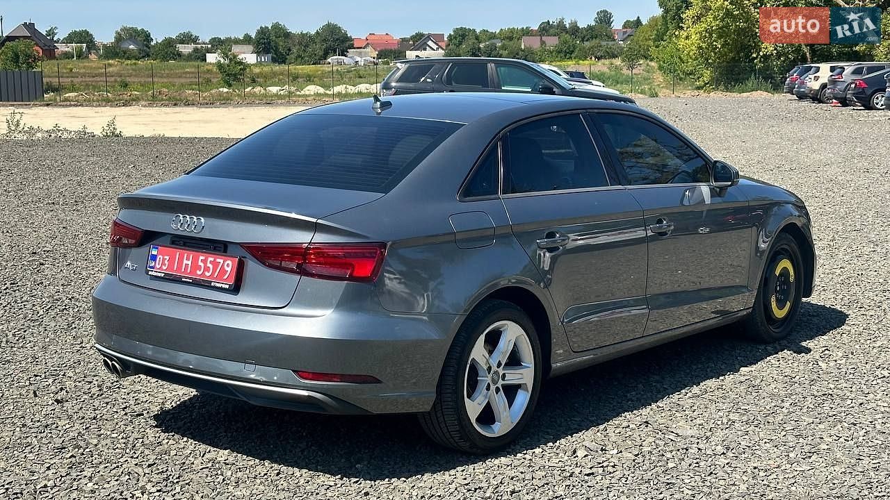 Audi A3 2017 VIN WAUAUGFF2J1022832 фото оголошення 3 з 25