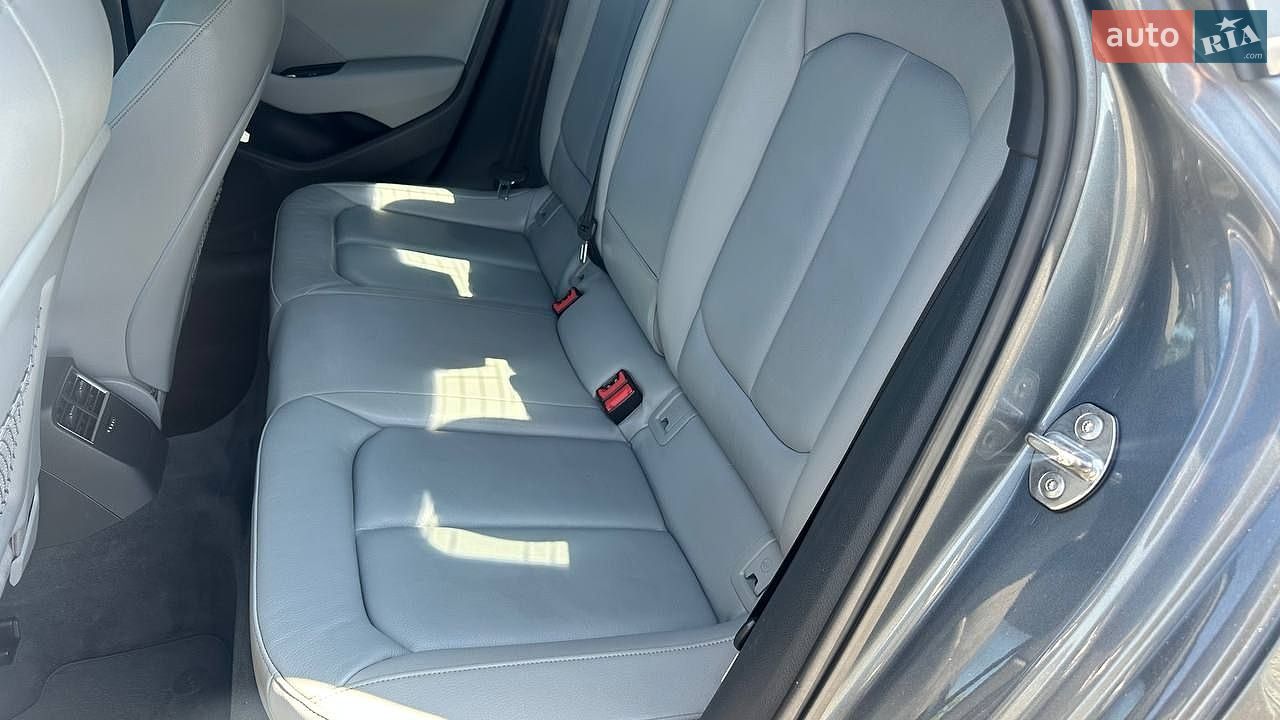 Audi A3 2017 VIN WAUAUGFF2J1022832 фото оголошення 11 з 25