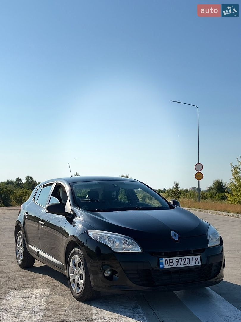 Renault Megane 2011 VIN VF1BZ1R0544451870 фото оголошення 2 з 10