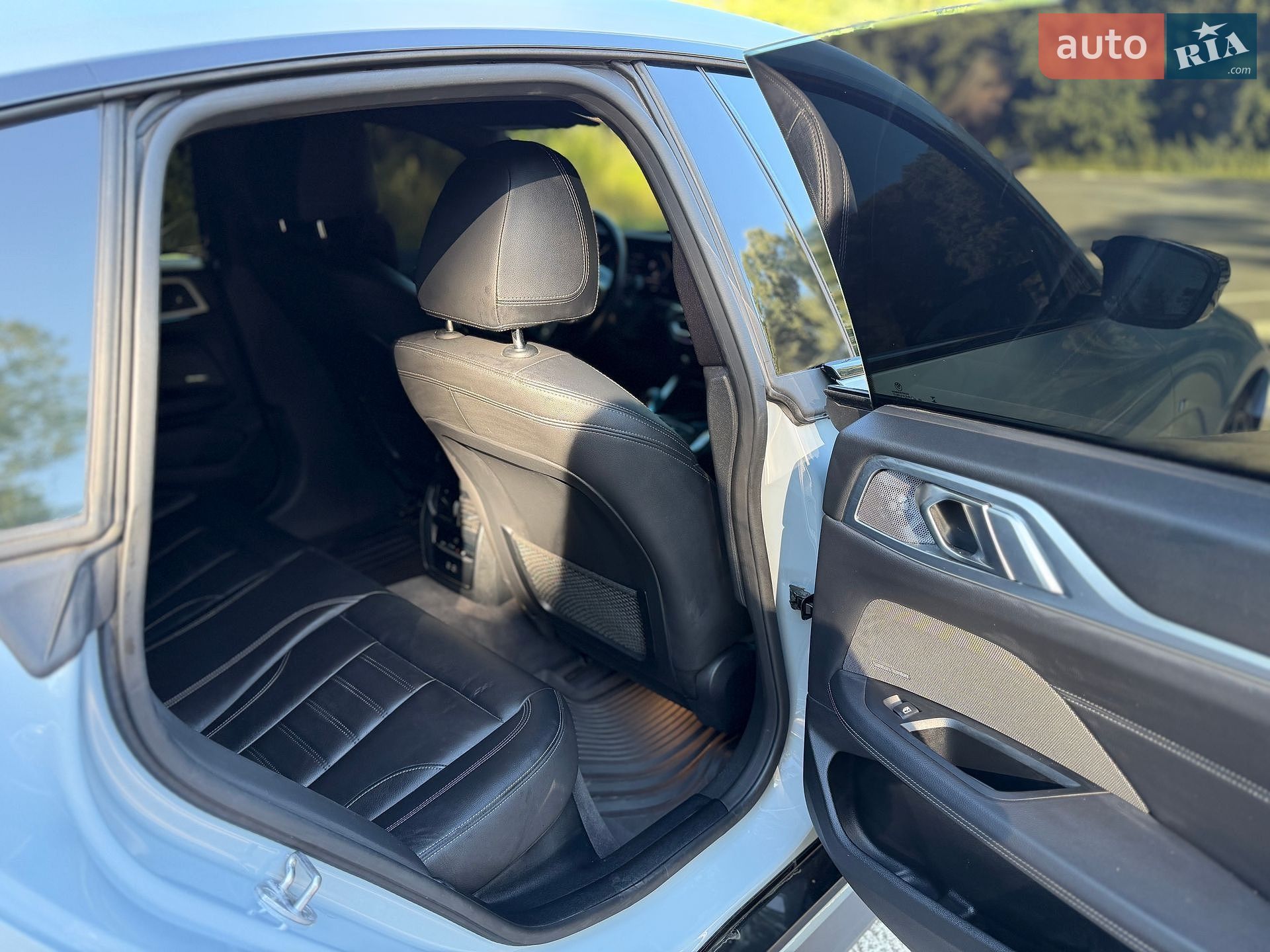 BMW i4 2023 VIN WBY33AW08PFP38927 фото оголошення 11 з 12