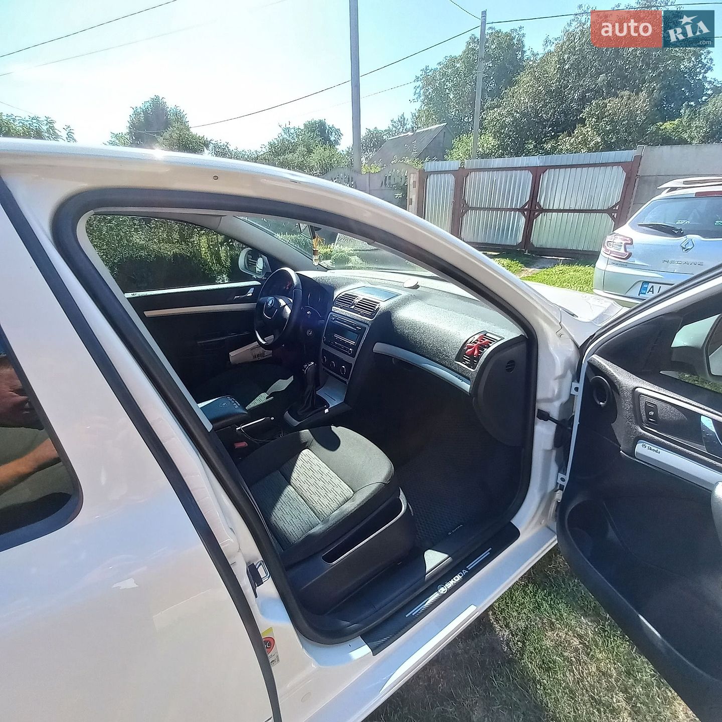 Skoda Octavia 2010 VIN TMBCA41ZXBB153054 фото оголошення 5 з 15