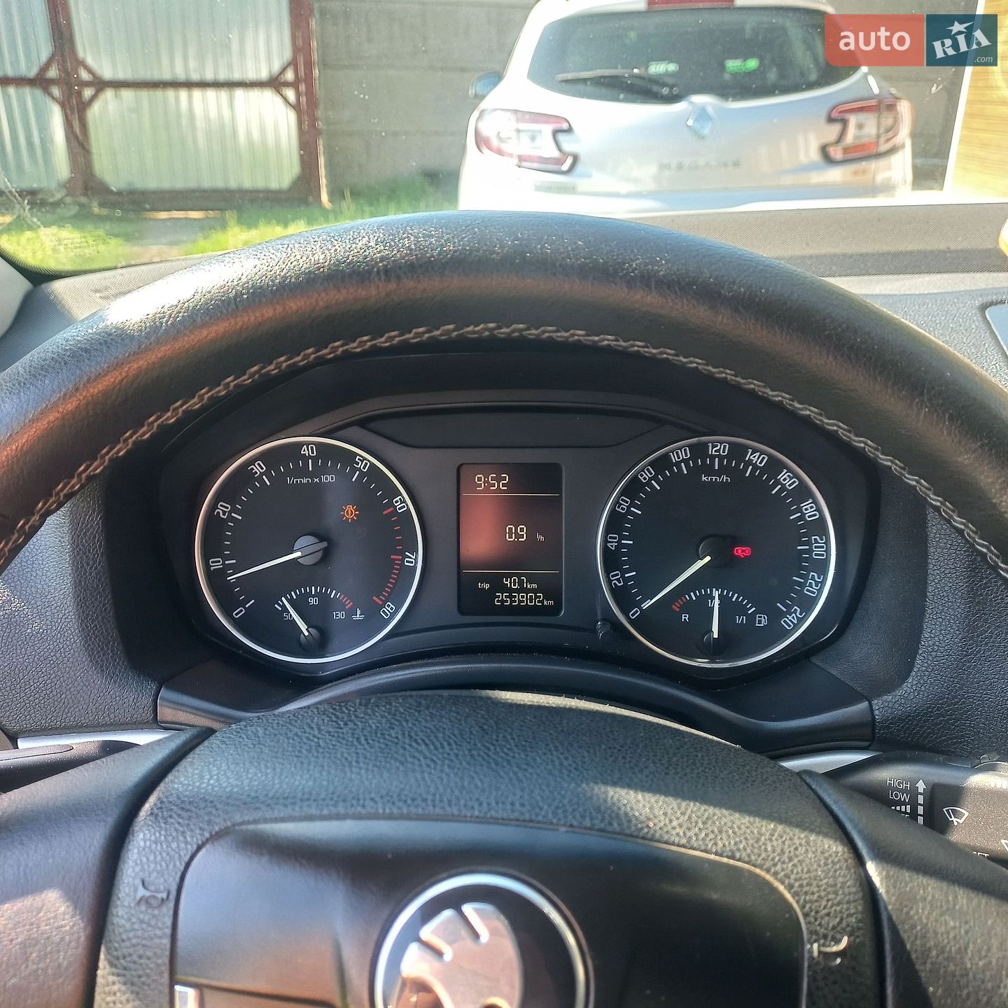 Skoda Octavia 2010 VIN TMBCA41ZXBB153054 фото оголошення 10 з 15