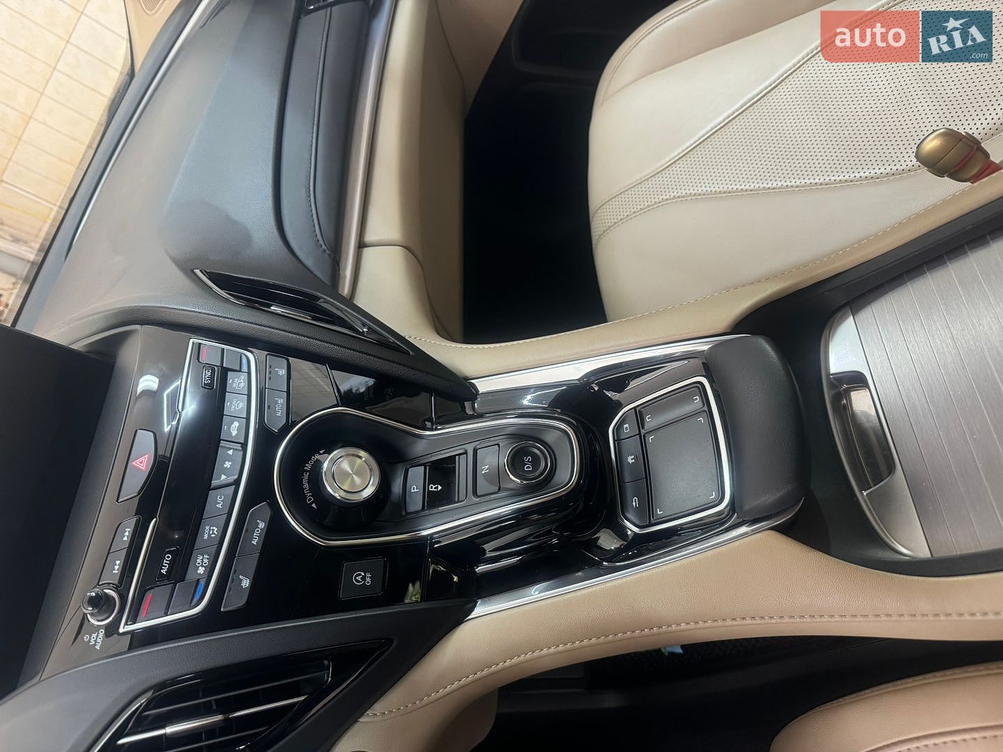Acura RDX 2018 VIN 5J8TC2H50KL025063 фото оголошення 4 з 19
