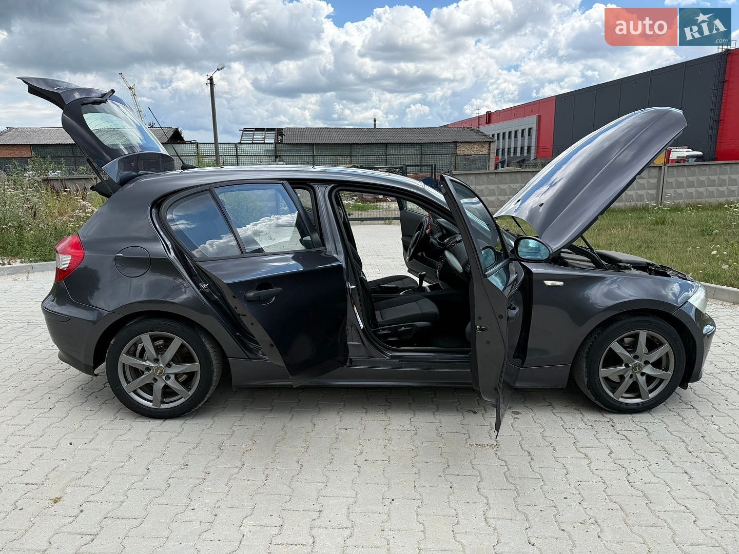 BMW 1 Series 2007 VIN WBAUF110X0P091819 фото оголошення 9 з 77