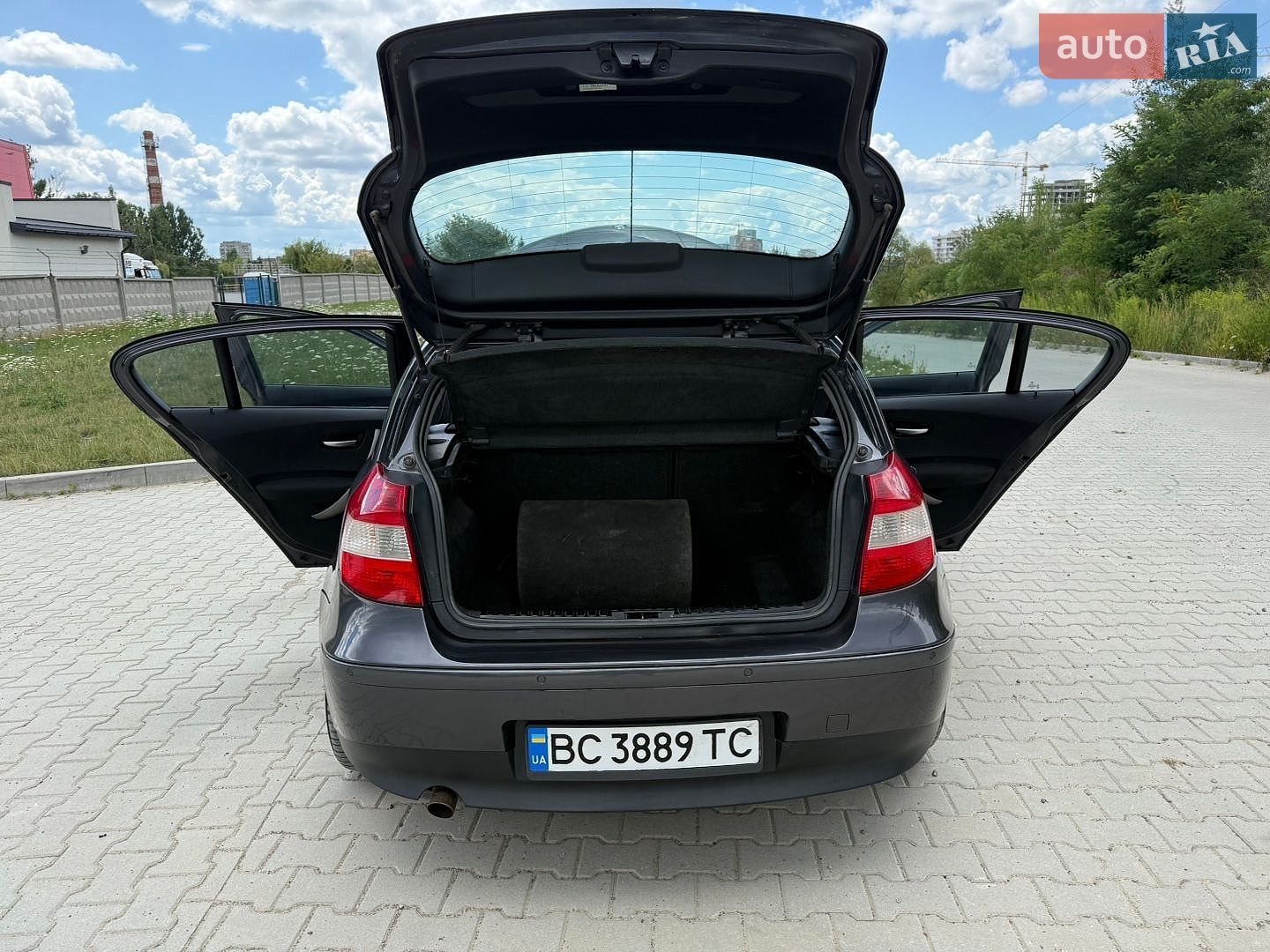 BMW 1 Series 2007 VIN WBAUF110X0P091819 фото оголошення 34 з 77