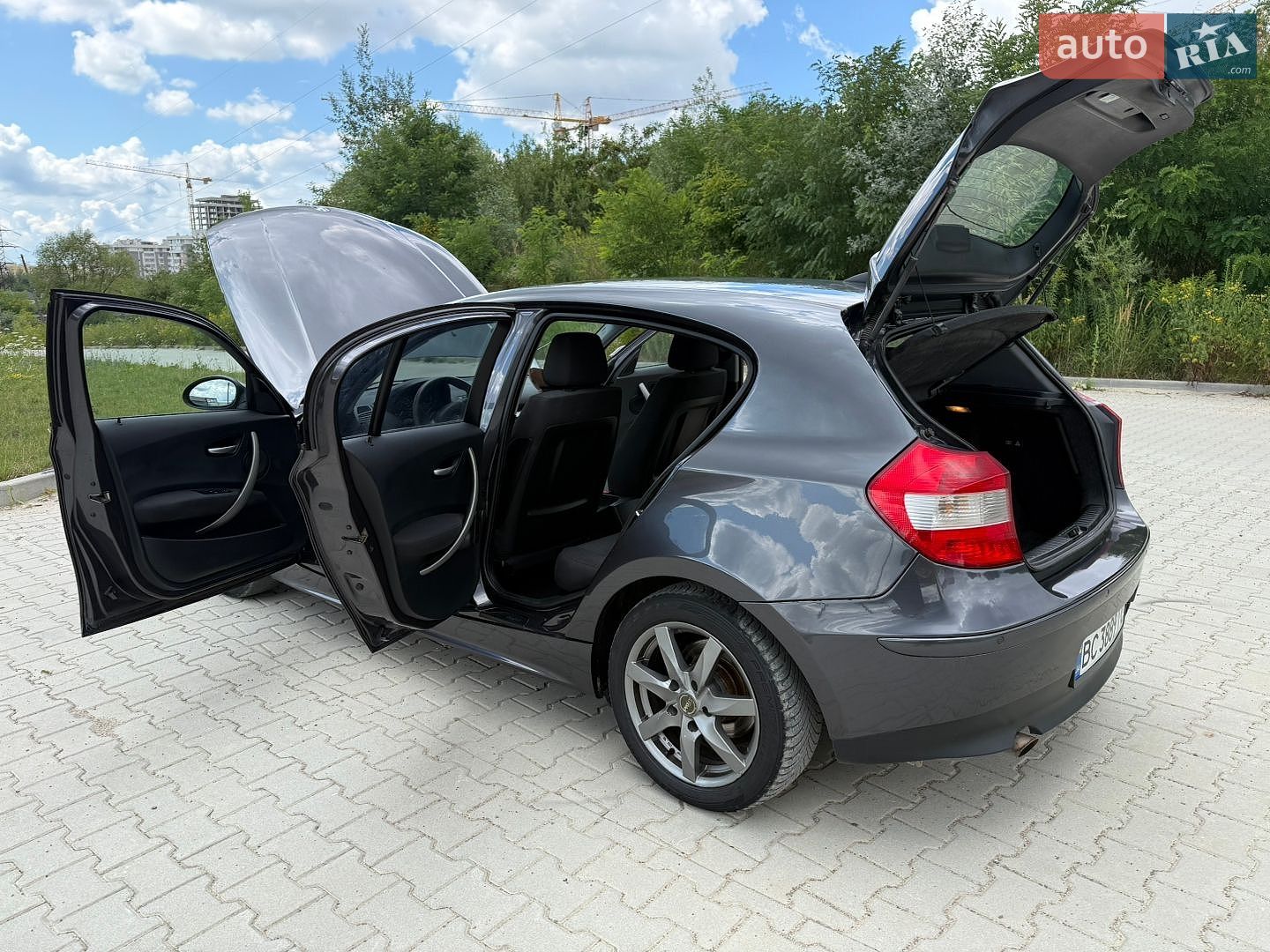 BMW 1 Series 2007 VIN WBAUF110X0P091819 фото оголошення 11 з 77