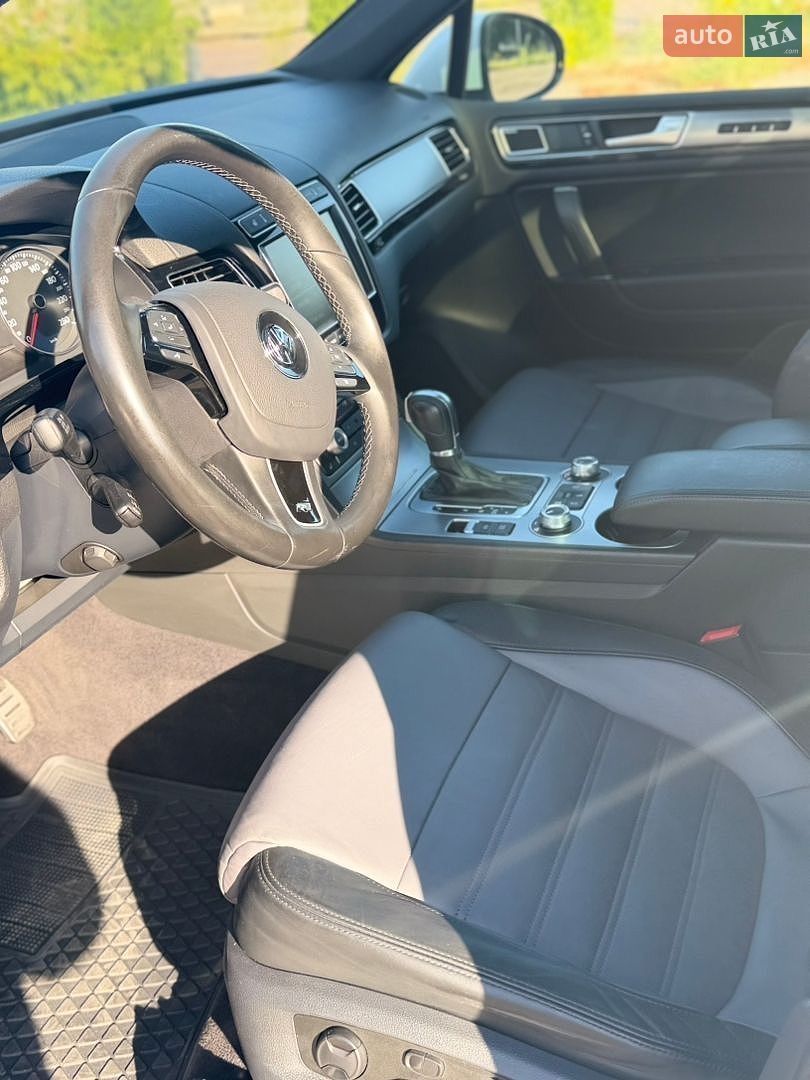 Volkswagen Touareg 2015 VIN WVGZZZ7PZGD002365 фото оголошення 6 з 25