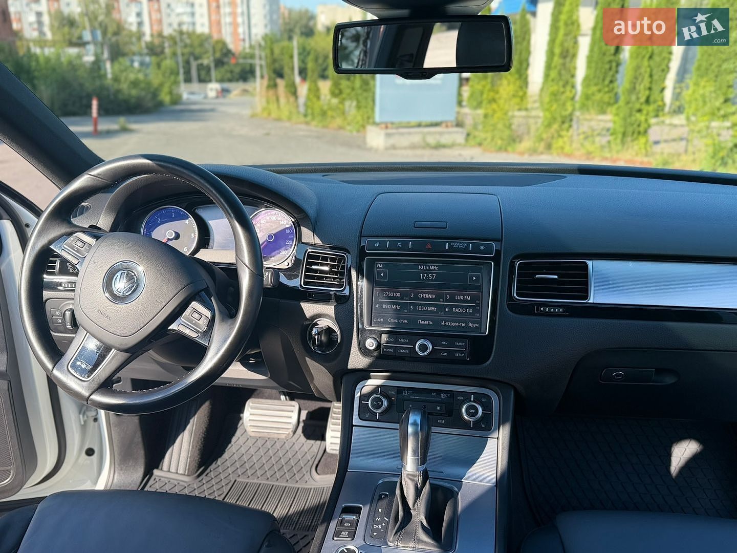 Volkswagen Touareg 2015 VIN WVGZZZ7PZGD002365 фото оголошення 18 з 25