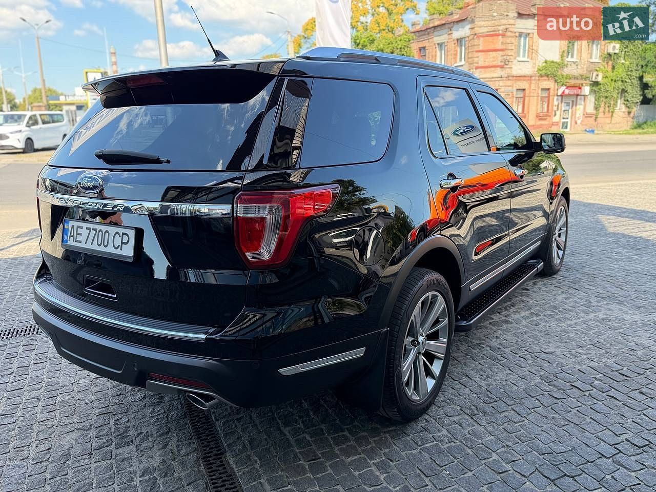 Ford Explorer 2018 VIN 1FM5K8F89JGB45361 фото оголошення 7 з 21
