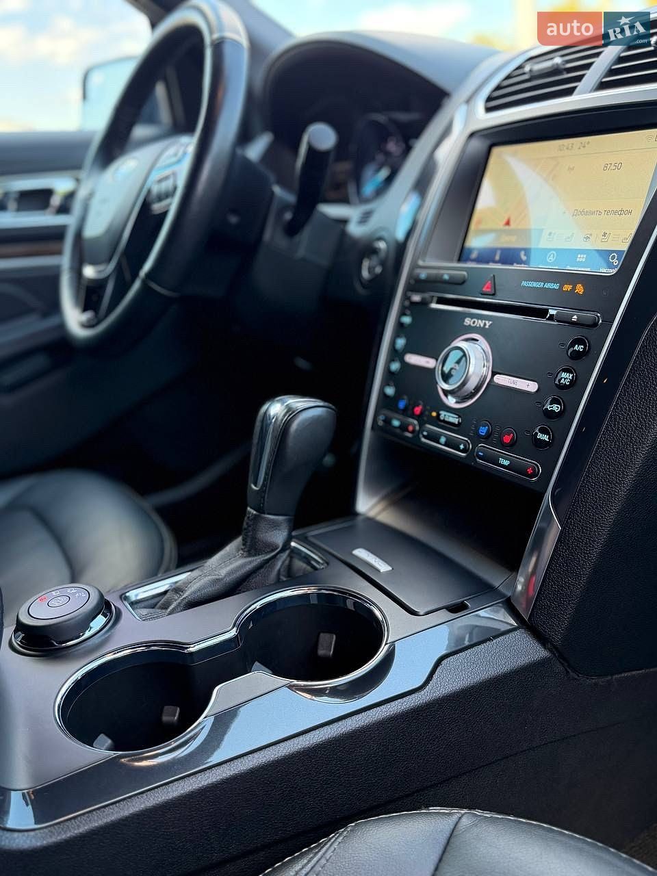 Ford Explorer 2018 VIN 1FM5K8F89JGB45361 фото оголошення 16 з 21