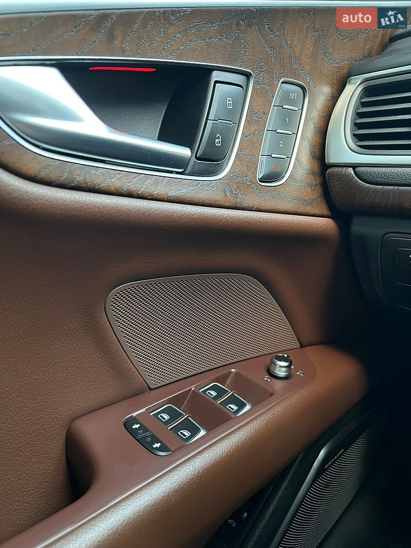 Audi A7 Sportback 2011 VIN WAUSGAFC6CN003565 фото оголошення 12 з 19