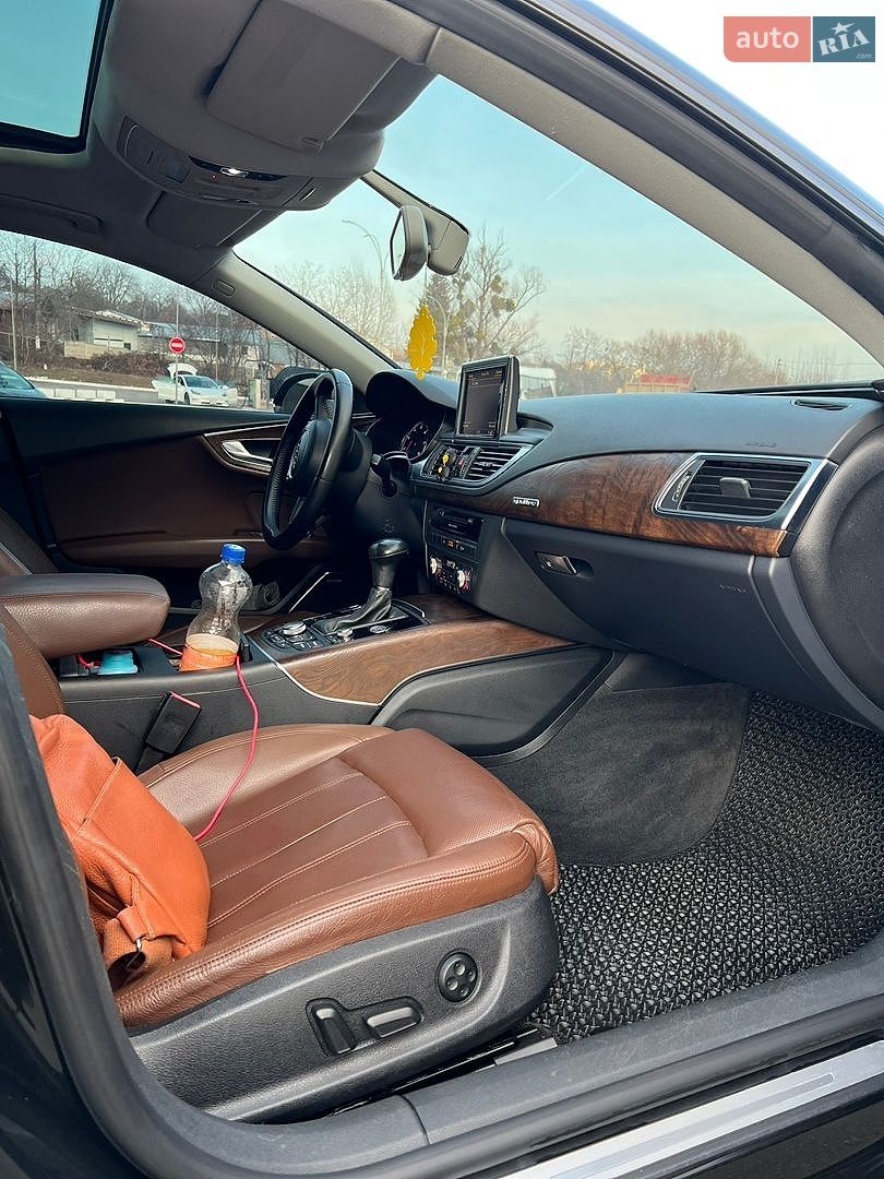 Audi A7 Sportback 2011 VIN WAUSGAFC6CN003565 фото оголошення 18 з 19