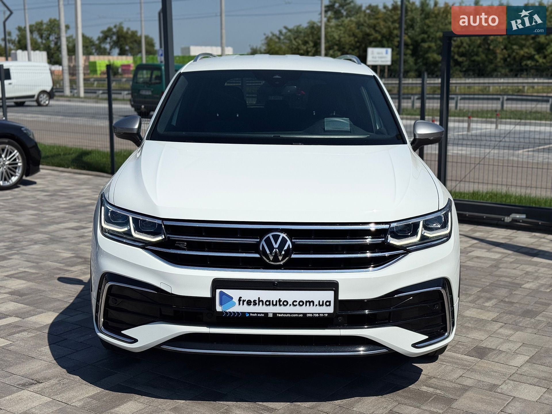 Volkswagen Tiguan Allspace 2022 VIN WVGZZZ5NZNM072966 фото оголошення 2 з 40
