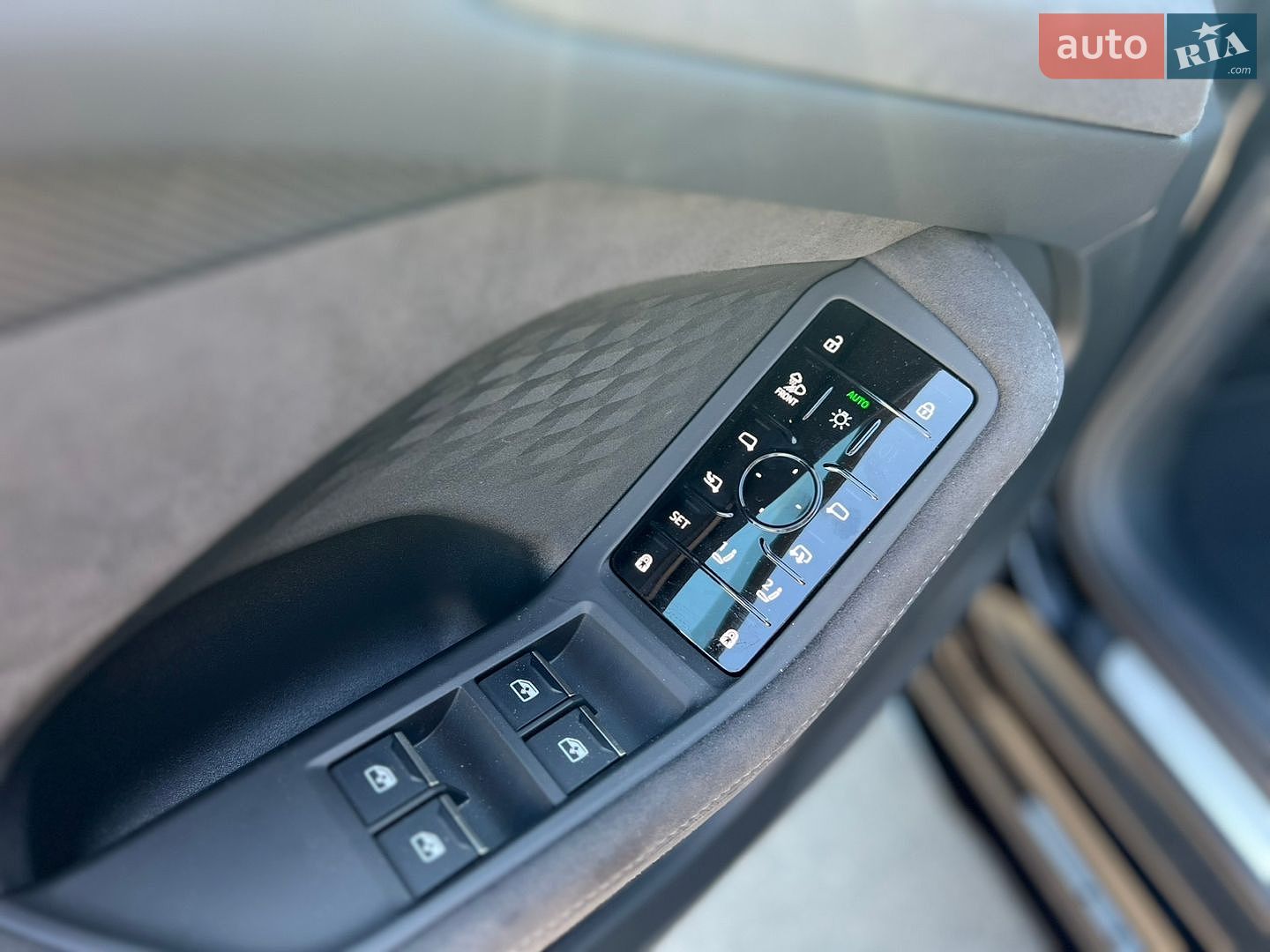 Audi S5 2025 VIN WAU25CFU1SN042718 фото оголошення 18 з 23