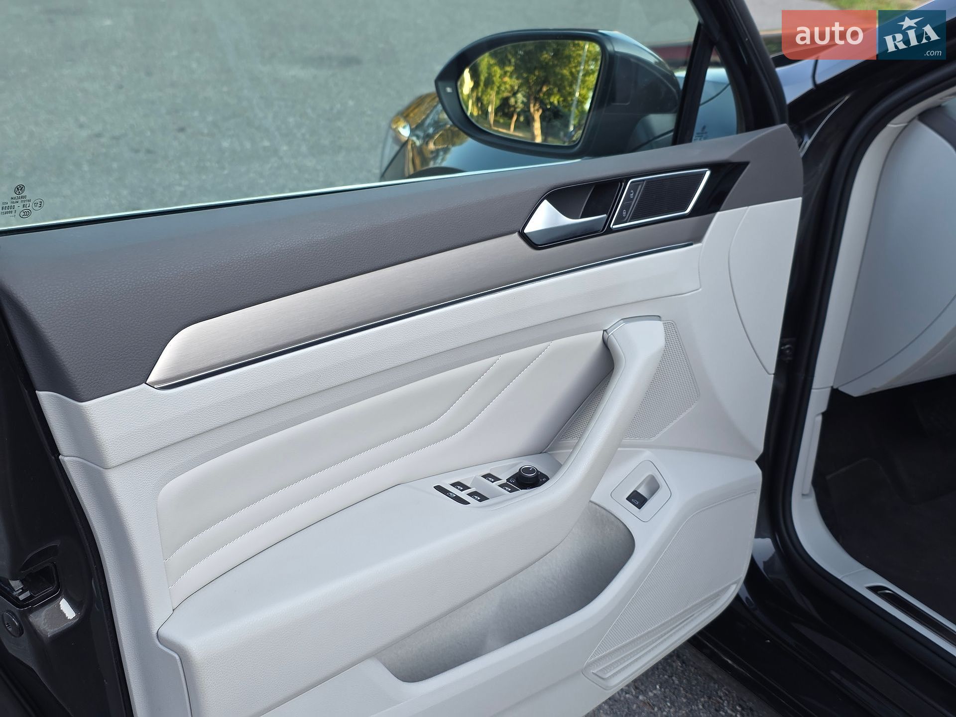 Volkswagen Passat 2022 VIN WVWZZZ3CZNE037498 фото оголошення 18 з 29
