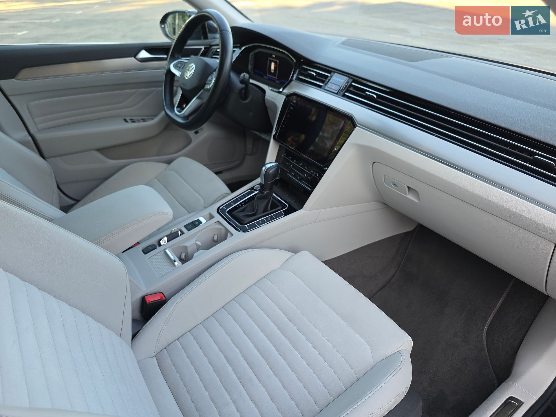 Volkswagen Passat 2022 VIN WVWZZZ3CZNE037498 фото оголошення 24 з 29