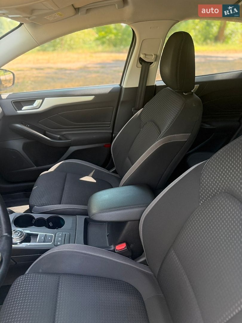 Ford Focus 2019 VIN WF0NXXGCHNKP88603 фото оголошення 29 з 35