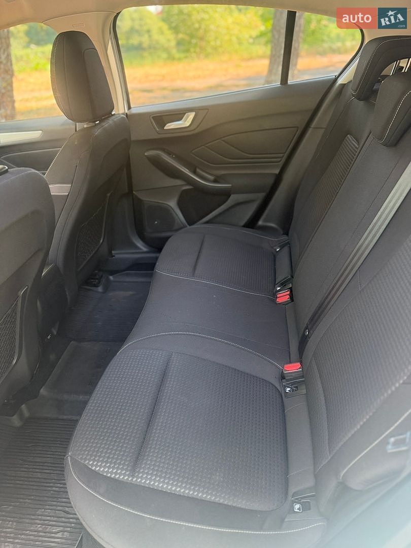 Ford Focus 2019 VIN WF0NXXGCHNKP88603 фото оголошення 28 з 35