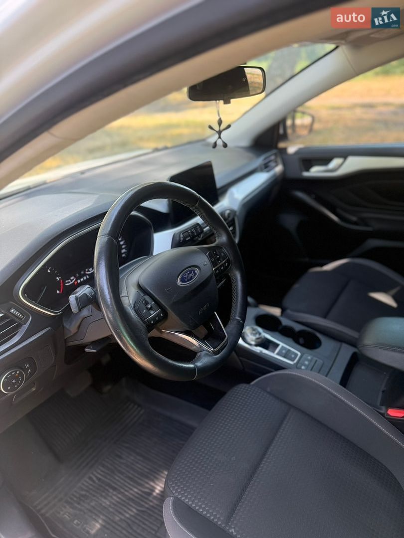 Ford Focus 2019 VIN WF0NXXGCHNKP88603 фото оголошення 30 з 35