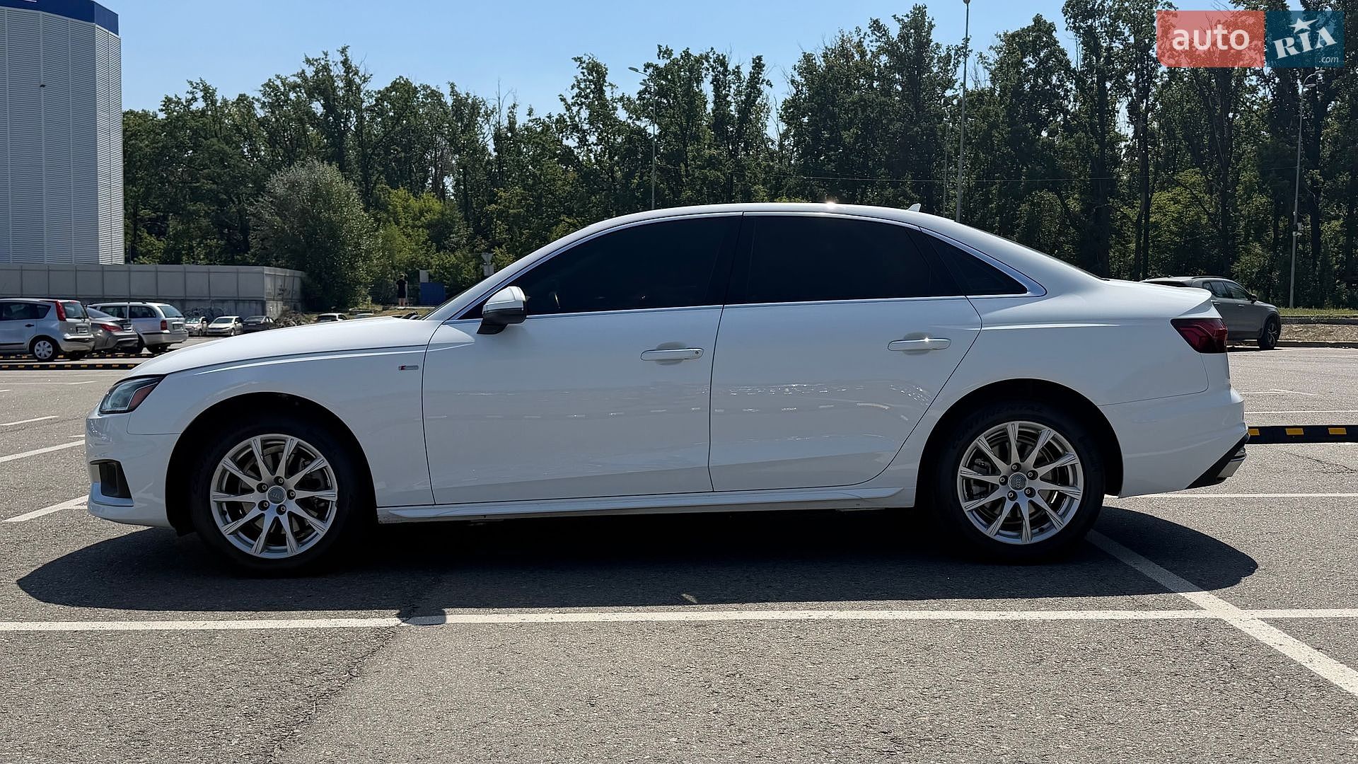 Audi A4 2020 VIN WAUGMAF45LN008750 фото оголошення 10 з 29