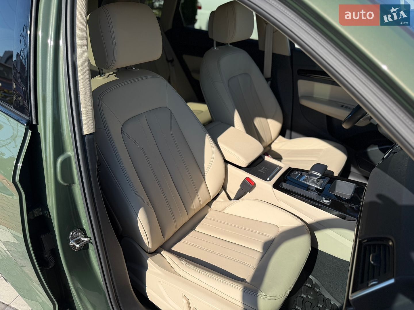Audi Q5 2023 VIN WA1ABAFY9P2050874 фото оголошення 16 з 52