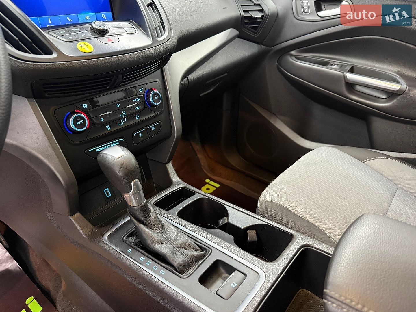 Ford Escape 2016 VIN 1FMCU0GD5HUA60012 фото оголошення 15 з 25