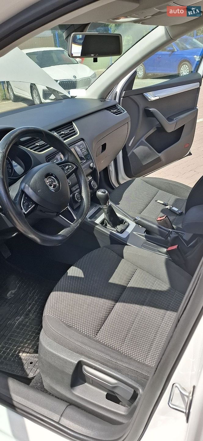 Skoda Octavia 2016 VIN TMBAN2NE2HB006310 фото оголошення 10 з 12
