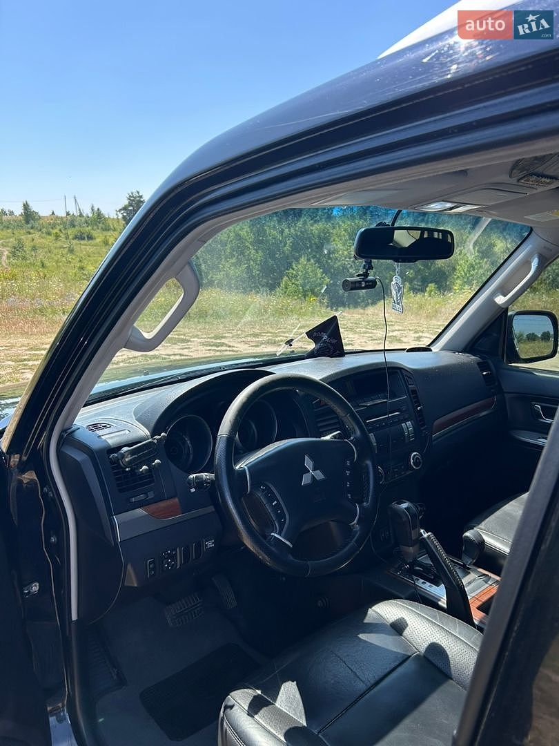 Mitsubishi Pajero Wagon 2008 VIN JMYLRV93W8J003046 фото оголошення 9 з 15