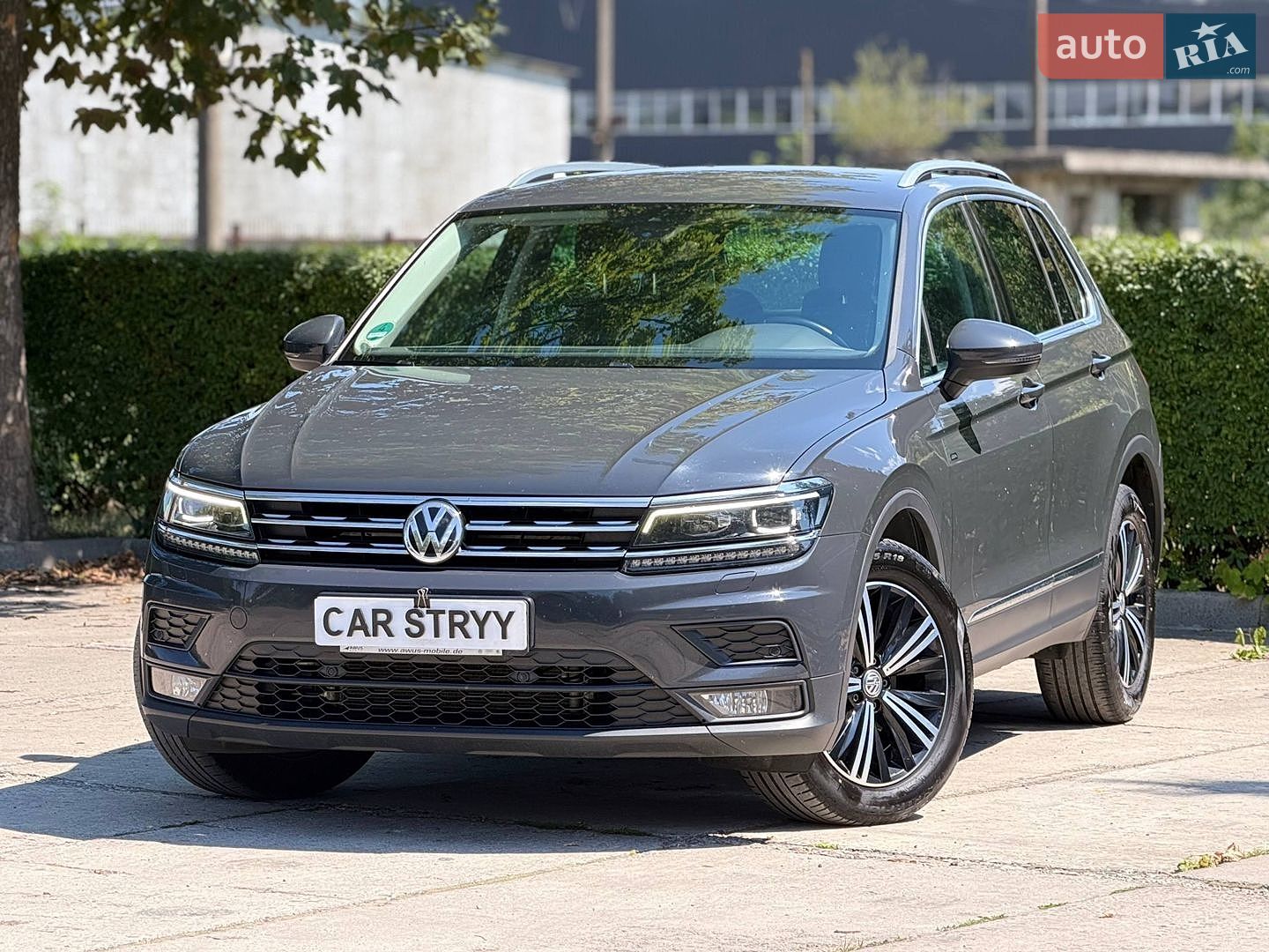 Volkswagen Tiguan 2019 VIN WVGZZZ5NZKW358332 фото оголошення 2 з 54