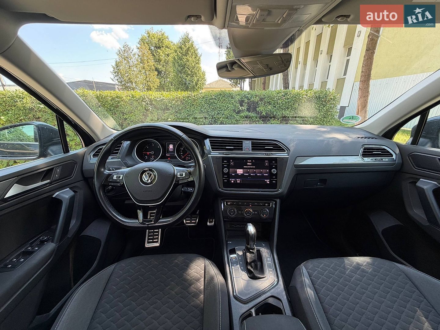 Volkswagen Tiguan 2019 VIN WVGZZZ5NZKW358332 фото оголошення 5 з 54
