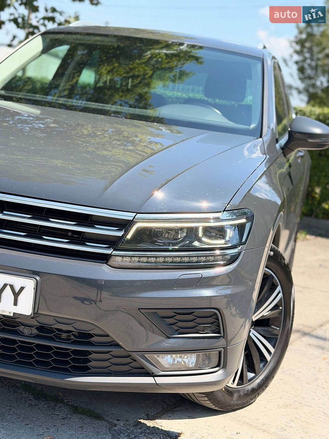 Volkswagen Tiguan 2019 VIN WVGZZZ5NZKW358332 фото оголошення 10 з 54
