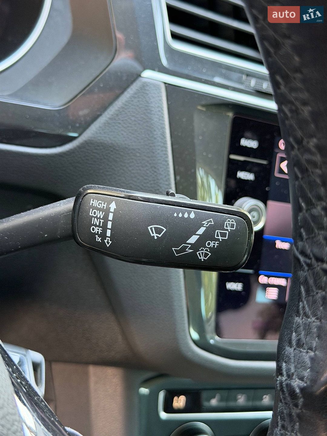 Volkswagen Tiguan 2019 VIN WVGZZZ5NZKW358332 фото оголошення 28 з 54