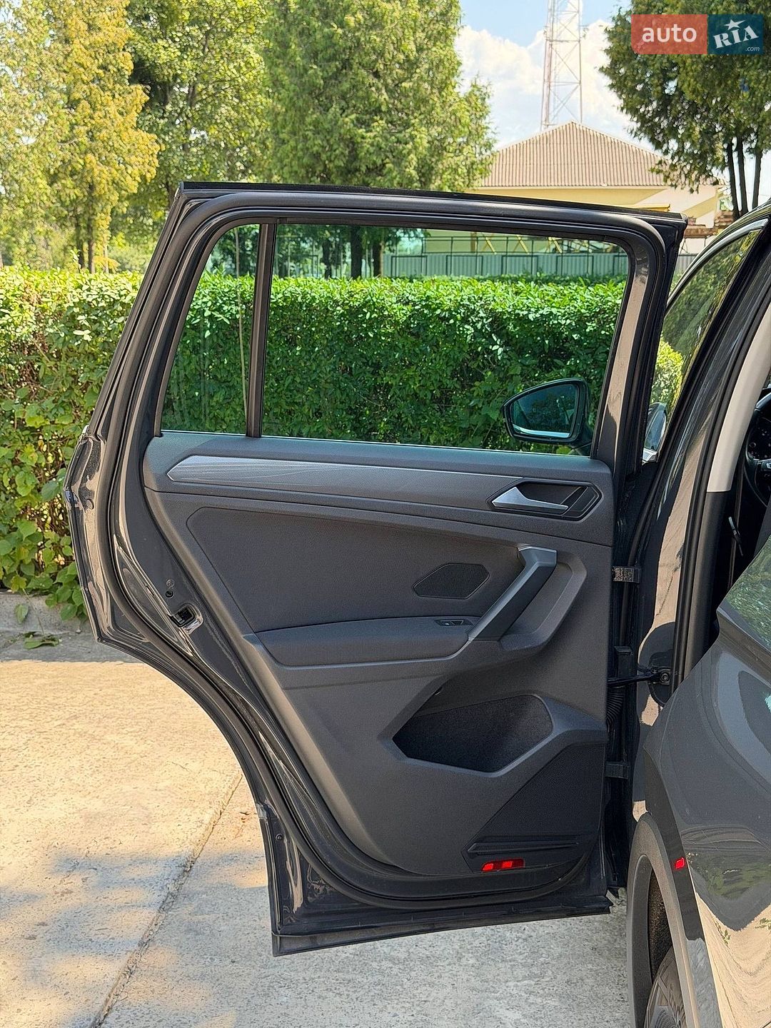 Volkswagen Tiguan 2019 VIN WVGZZZ5NZKW358332 фото оголошення 33 з 54