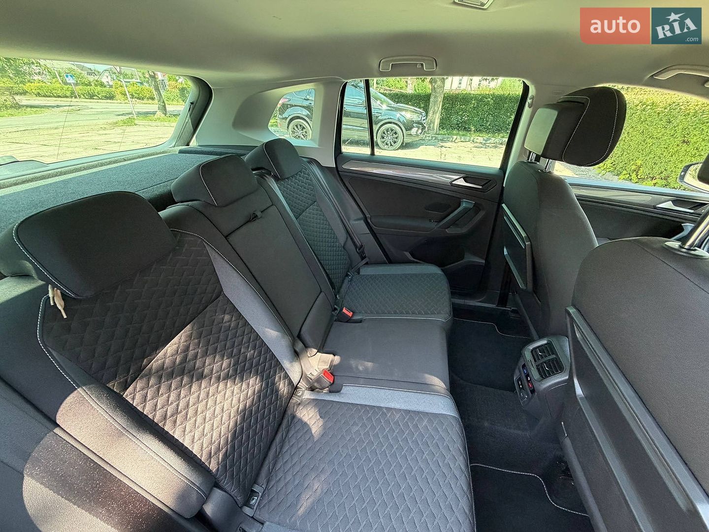 Volkswagen Tiguan 2019 VIN WVGZZZ5NZKW358332 фото оголошення 42 з 54