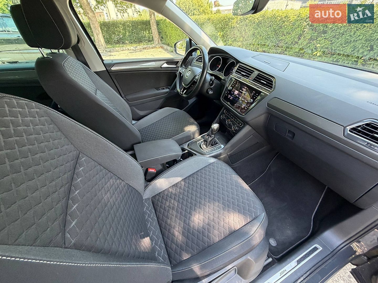 Volkswagen Tiguan 2019 VIN WVGZZZ5NZKW358332 фото оголошення 45 з 54