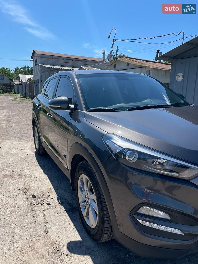 Hyundai Tucson 2016 VIN TMAJ381ADGJ149019 фото оголошення 2 з 15