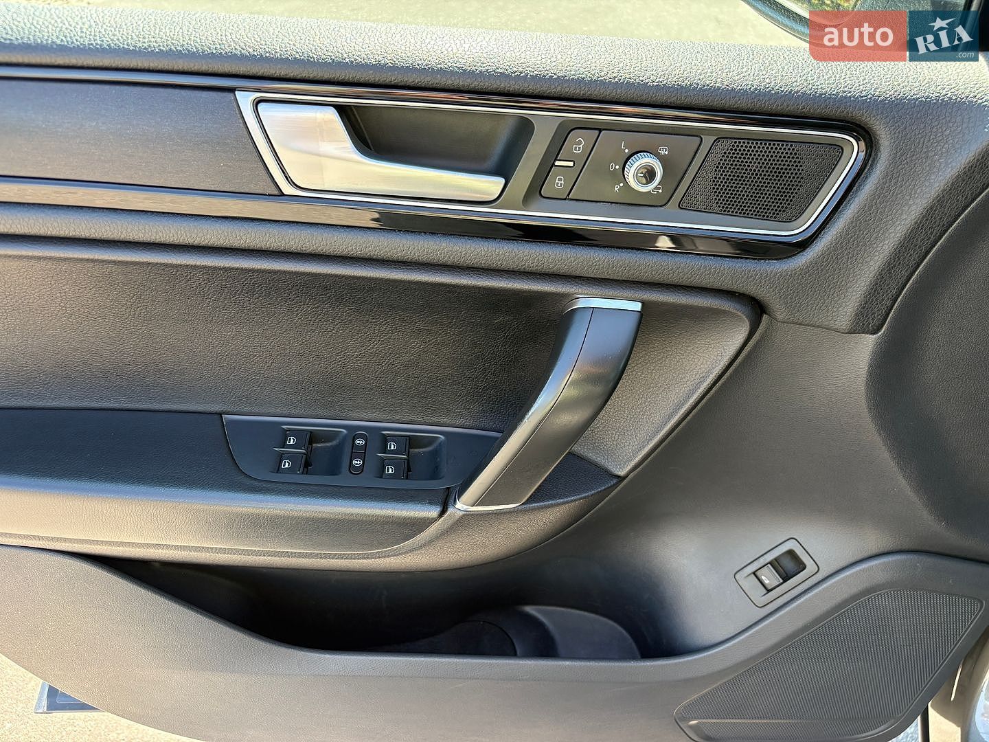 Volkswagen Touareg 2015 VIN WVGZZZ7PZFD017147 фото оголошення 15 з 18