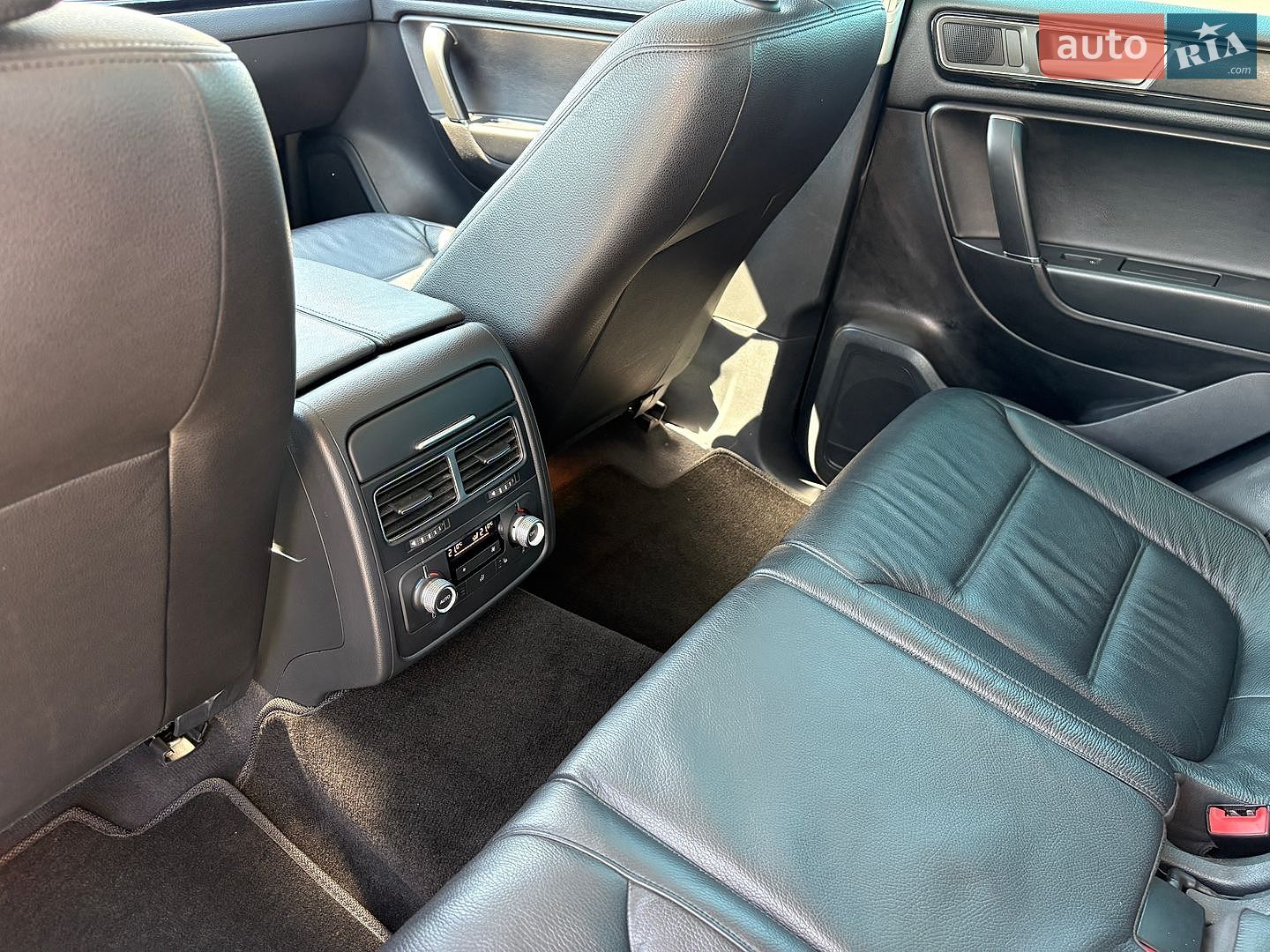 Volkswagen Touareg 2015 VIN WVGZZZ7PZFD017147 фото оголошення 16 з 18