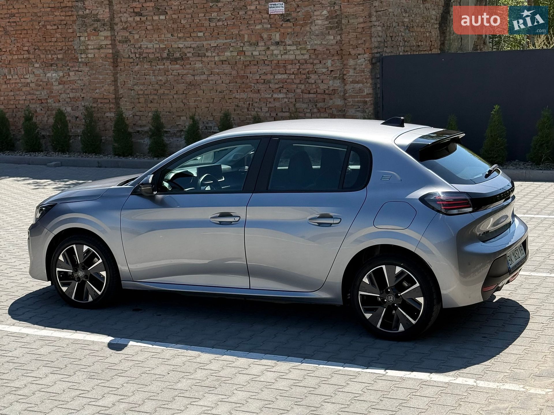 Peugeot e-208 2024 VIN VR3UHZKX0R4097150 фото оголошення 8 з 44