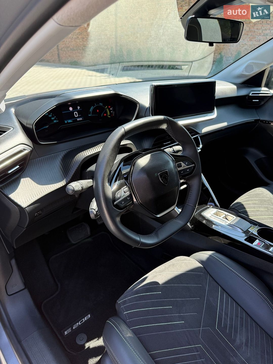 Peugeot e-208 2024 VIN VR3UHZKX0R4097150 фото оголошення 33 з 44